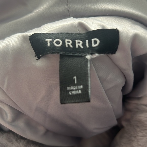TORRID Plus Faux Fur Trim Jacket in Light Lavender Size 1 - Picture 11 of 11